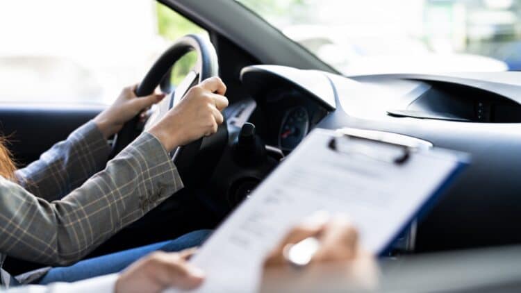 La pregunta que todo el mundo falla en el examen teórico