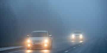 Este es el uso correcto de las luces antiniebla