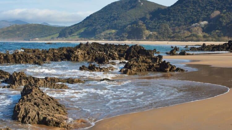 Ni Suances ni San Vicente de la Barquera: este pueblo de Cantabria ha sido nombrado este año Villa Europea de la Navidad 1 Pueblo de Cantabria ha sido nombrado este año Villa Europea
