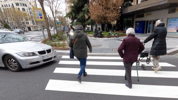 Es oficial: la última restricción impuesta por este país europeo afecta a la velocidad de circulación... de los peatones 1 Afecta a la velocidad de circulación... de los peatones