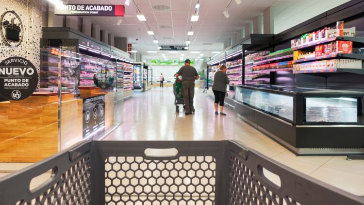 ¿Mercadona o Alcampo, qué supermercado es más barato? Una mujer compra en ambos... y dice que "la diferencia se nota" 1 ¿Mercadona o Alcampo, qué supermercado es más barato?