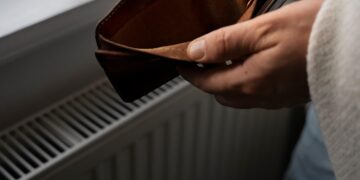 Jorge Morales de Labra, experto en energía: "Decir que hacer esto con la calefacción ayuda a ahorrar es un bulo"