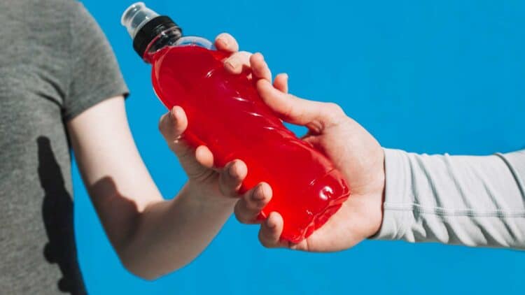 Galicia prohíbe la compra a partir de marzo de bebidas energéticas a menores de edad