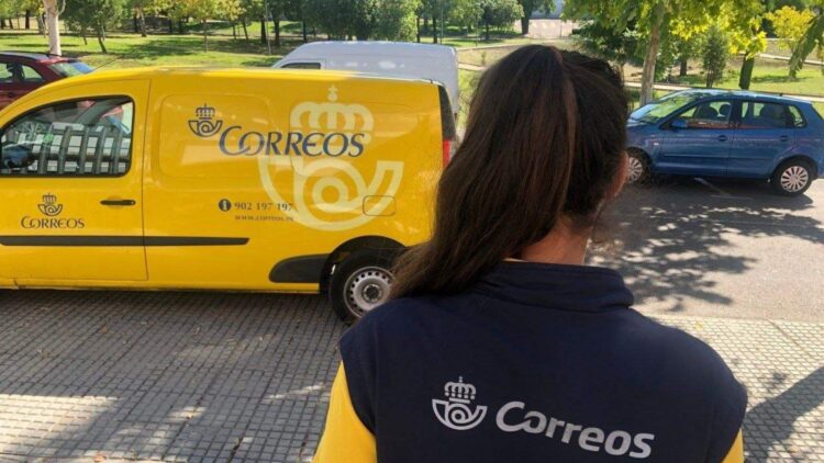 Correos sube sus tarifas y enviar cartas será más caro este 2026