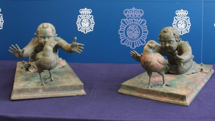 La Policía Nacional recupera dos esculturas de bronce de la era romana que salieron del país ilegalmente 1 La Policía Nacional recupera dos esculturas de bronce de la era romana que salieron del país ilegalmente
