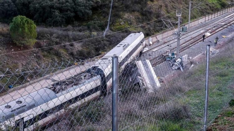 El Gobierno dará 210.000 euros por fallecido a las familias en los accidentes de Adamuz y Gelida 1 El Gobierno dará 210.000 euros por fallecido a las familias en los accidentes de Adamuz y Gelida