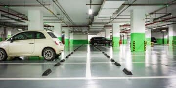 Confirmado por el Ayuntamiento de Madrid: tener una plaza de garaje puede implicar pagar la tasa de basuras en estos casos