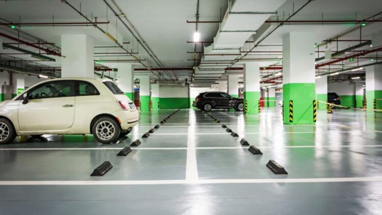 Confirmado por el Ayuntamiento de Madrid: tener una plaza de garaje puede implicar pagar la tasa de basuras en estos casos