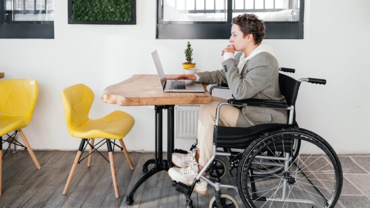 Adiós a las dudas: este es el grado mínimo exigido para recibir una pensión no contributiva de incapacidad en España 1 Adiós a las dudas: este es el grado mínimo exigido para recibir una pensión no contributiva de incapacidad en España.