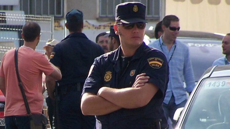 Casi 80.000 atentados contra la autoridad en el último lustro confirman los riesgos de ser agente de seguridad 1 Casi 80.000 atentados contra la autoridad en el último lustro confirman los riesgos de ser agente de seguridad