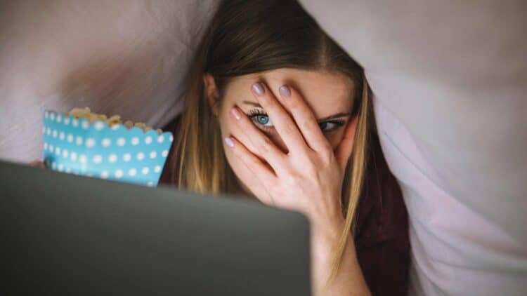 Confirmado: la edad media de los abusos sexuales en Internet en España se sitúa en los 13 años