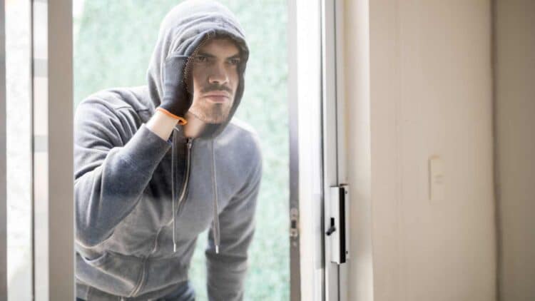 Okupas estafan anciano