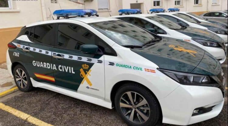 Ni falta de agentes ni exceso de delitos: esta es la orden de Marlaska que deja a la Guardia Civil sin coches en zonas de España 1 Guardia civil