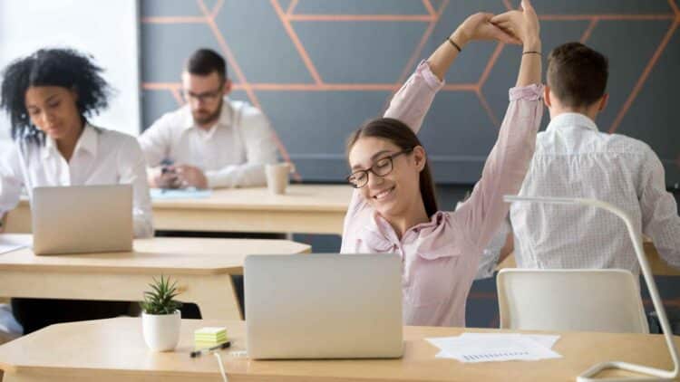 Ni más horas en la oficina ni recortes salariales: este es el giro laboral de Alemania que pone contra las cuerdas a España 1 Ni más horas en la oficina ni recortes salariales: este es el giro laboral de Alemania que pone contra las cuerdas a España