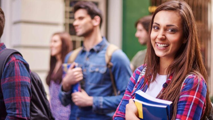 Tasa abandono universitarios