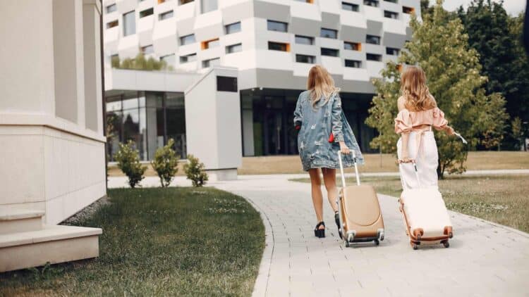 Es oficial: Las viviendas turísticas ilegales en España superan las 86.000, según el Ministerio de Vivienda