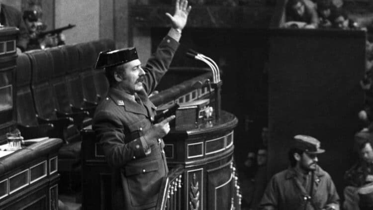 Confirmado: el 23F se consumieron más de 200 botellas de alcohol dentro del Congreso de los Diputados