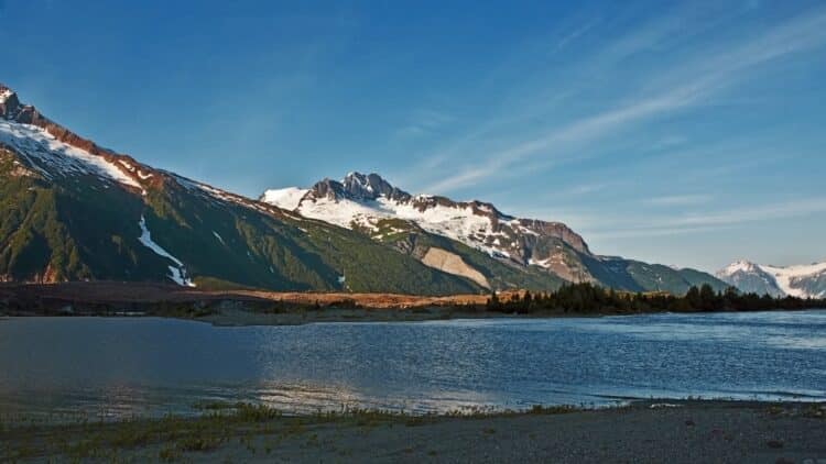 Bad news for mankind - NASA has detected a new island “Prow Knob Island” that shouldn't be there, and it's not good news 1 The mysterious “golden egg” found at 3,300 meters in Alaska could belong to an unknown species