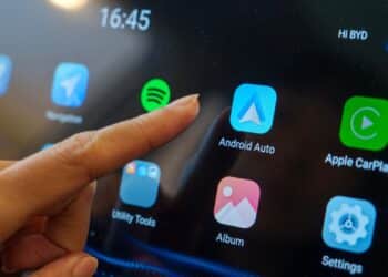 oogle quietly launches Android Auto's version 15.4 with new features