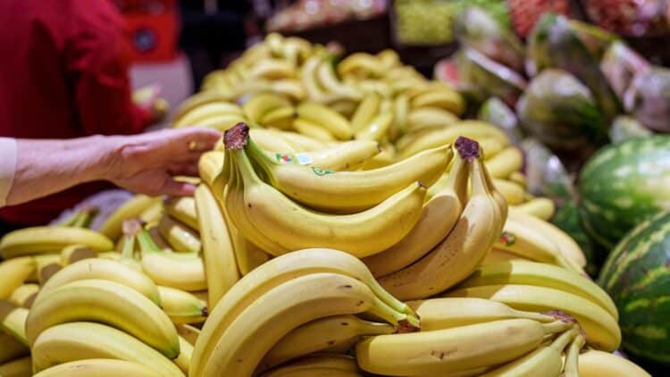 Goodbye to black bananas - the homemade trick that keeps their color and freshness for more than a week without a fridge 1 Goodbye to black bananas - the homemade trick that keeps their color and freshness