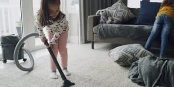 Experts confirm that we breathe up to 68,000 microplastics a day into our lungs