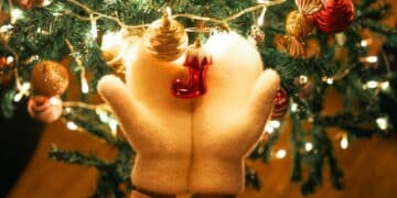 Goodbye to red and green - these are the Christmas colors this 2025