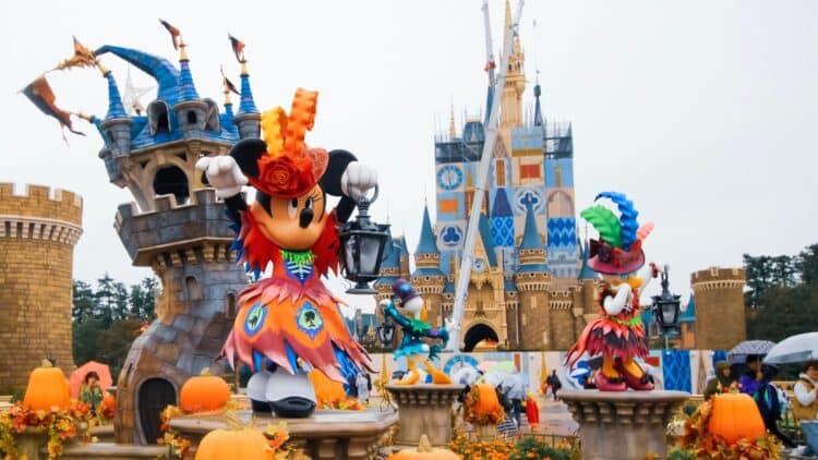 Goodbye Disney as you know it - Tokyo Disneyland to debut immersive nighttime show featuring drones, 3D projections and epic music that promises to redefine Disney magic 1 Tokyo Disneyland to debut immersive nighttime show featuring drones