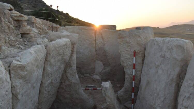 It's official - archaeologists uncover 42-foot-long burial monument with bones, amber, ivory and prehistoric weapons 1 Archaeologists uncover 42-foot-long burial monument