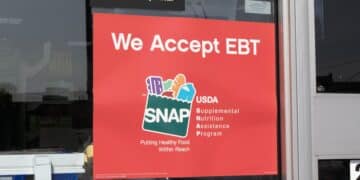 42% of recipients in this state will lose their food stamps
