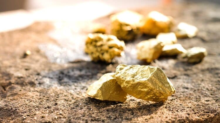 Geologists discover more than 1,000 tons of gold at 9800 feet embedded in rocks - this could change the world market for the precious metal 1 Geologists discover more than 1,000 tons of gold at 9800 feet embedded in rocks