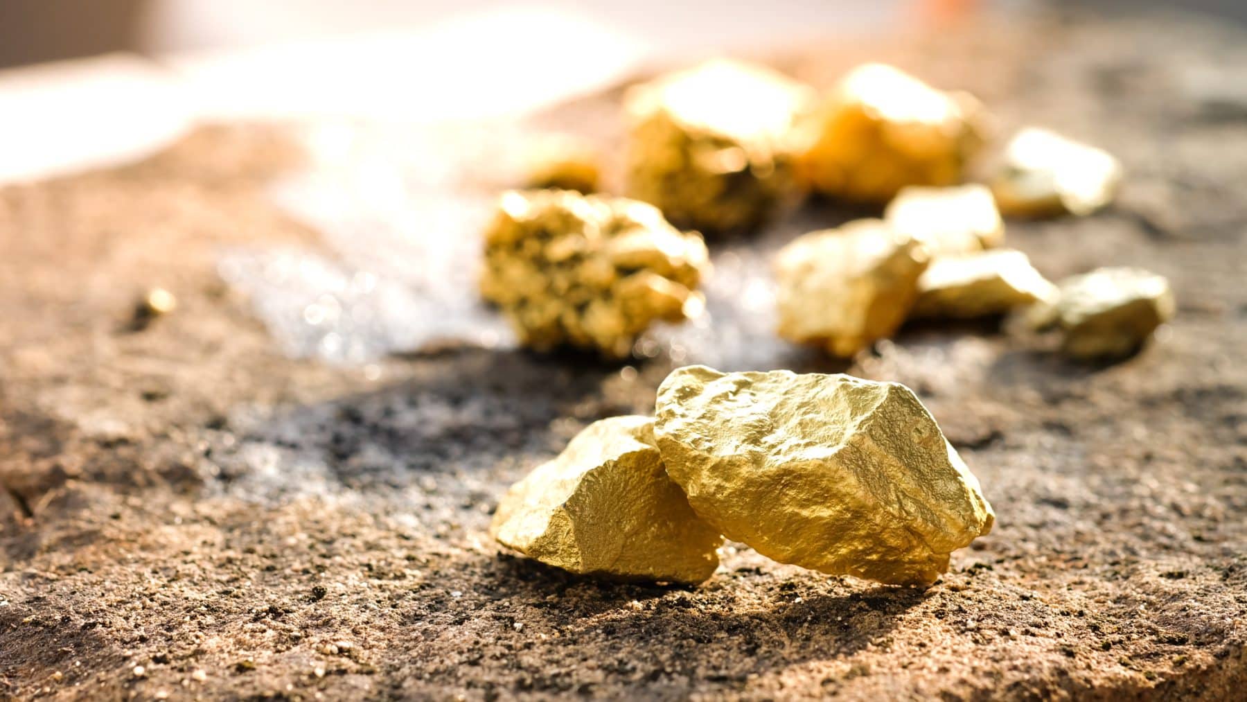 Geologists discover more than 1,000 tons of gold at 9800 feet embedded ...