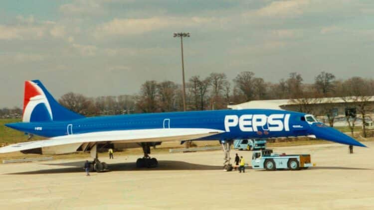Pepsi's Mistake - painted a Concorde blue and left it too hot to fly at full speed - overheated in mid-flight for this reason 1 Pepsi painted a Concorde blue and left it too hot to fly at full speed
