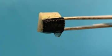 Scientists create a solar cube that generates free drinking water from the air