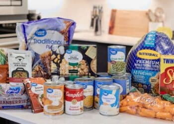 Walmart is bringing back its full Thanksgiving dinner for less than $4 per person