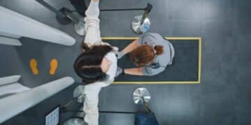 More than 400 TSA agents miss work in New York and Philadelphia during the shutdown