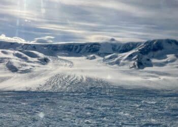 Hektoria glacier loses 50% of its mass in weeks