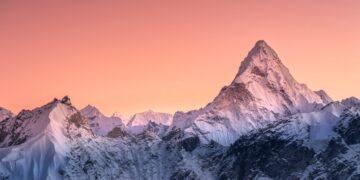 Goodbye to the stability of the Himalayas—the Earth could be splitting in two