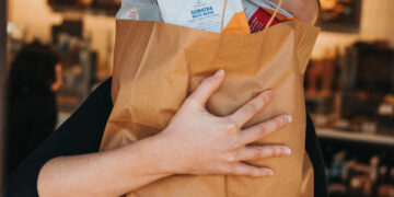 Goodbye to free bags—Philadelphia supermarkets will charge 10 cents for each paper bag starting in January
