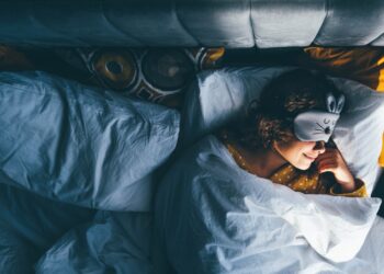 Goodbye to the myth of “perfect silence”—psychologists confirm why many sleep better with sounds, fans, or soft music—here are the reasons 18 Goodbye to the myth of “perfect silence”—psychologists confirm why many sleep better with sounds