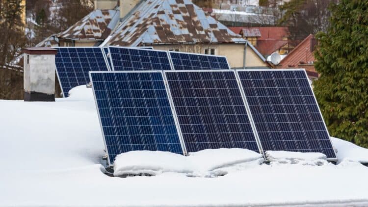 Photovoltaic panels can produce much more energy in snow than in sunny weather
