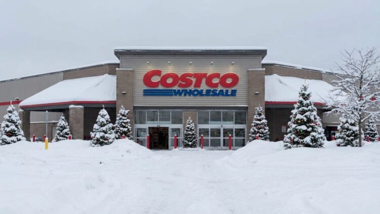What will happen to all Costco stores on December 25?