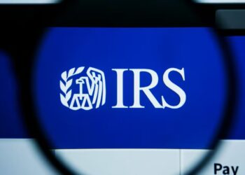 Confirmed by the IRS—this payment method allows you to receive your refund in less than 21 days and send it to multiple accounts