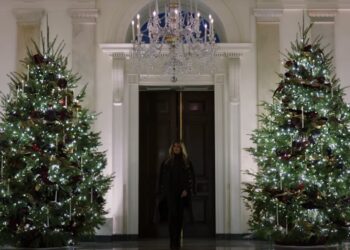 Melania Trump surprises with the new Christmas decorations at the White House—this is what it looks like this year 2 Melania Trump surprises with the new Christmas decorations at the White House