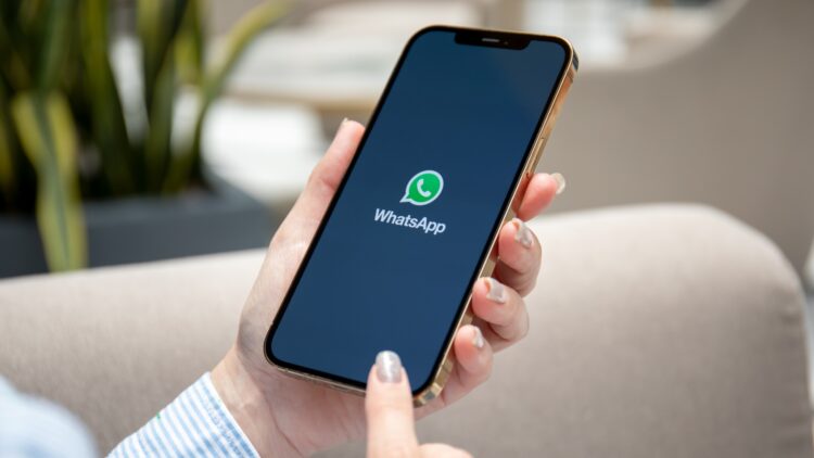 Here's how you can leave a Whatsapp group without anyone knowing
