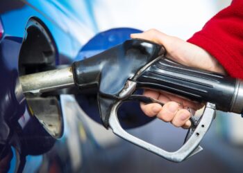 The national average price of gasoline has dropped to $2.75 in the United States