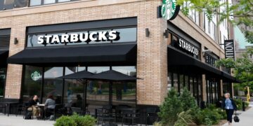 Confirmed—Starbucks will close 42 branches in New York and more than 300 in other cities