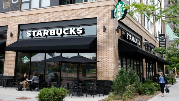 Confirmed—Starbucks will close 42 branches in New York and more than 300 in other cities