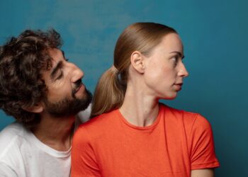 These four attitudes predict divorce, according to the Gottman method