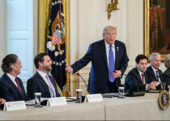 Goodbye to the endless wait for stimulus checks in the United States—Donald Trump talks again about $2,000 and sets a possible deadline