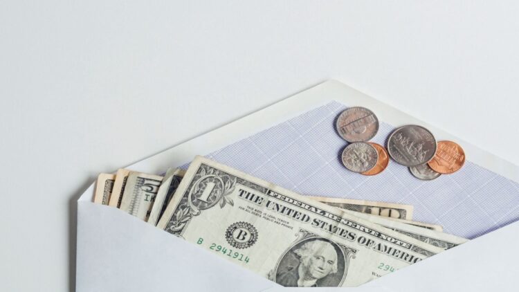 Say goodbye to saving loose change—the 100 envelope challenge is taking the US by storm and promises over $5,000 in 100 days 1 Say goodbye to saving loose change—the 100 envelope challenge is taking the US by storm and promises over $5,000 in 100 days